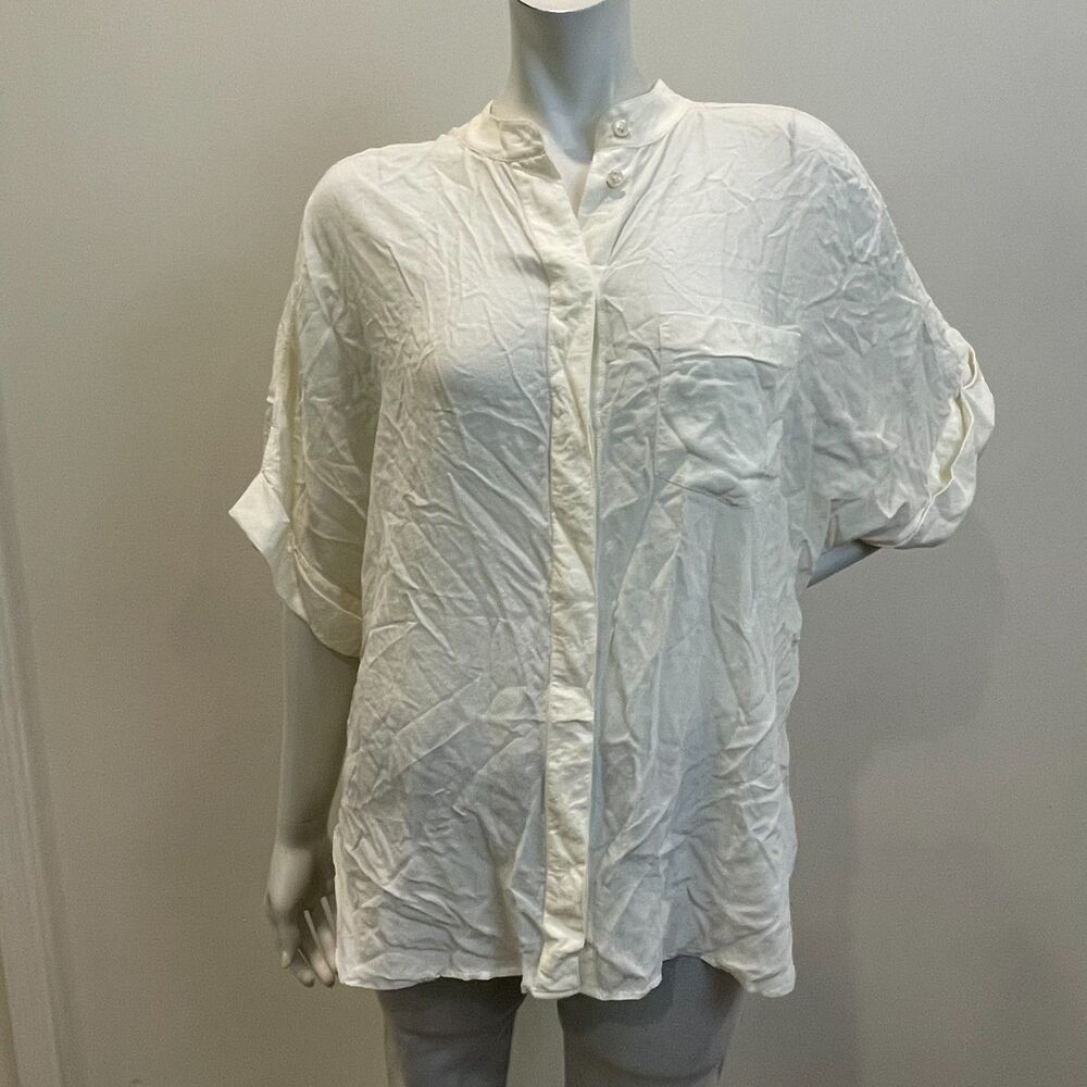 EQUIPMENT Femme White Silk Short Sleeve Button Down Shirt